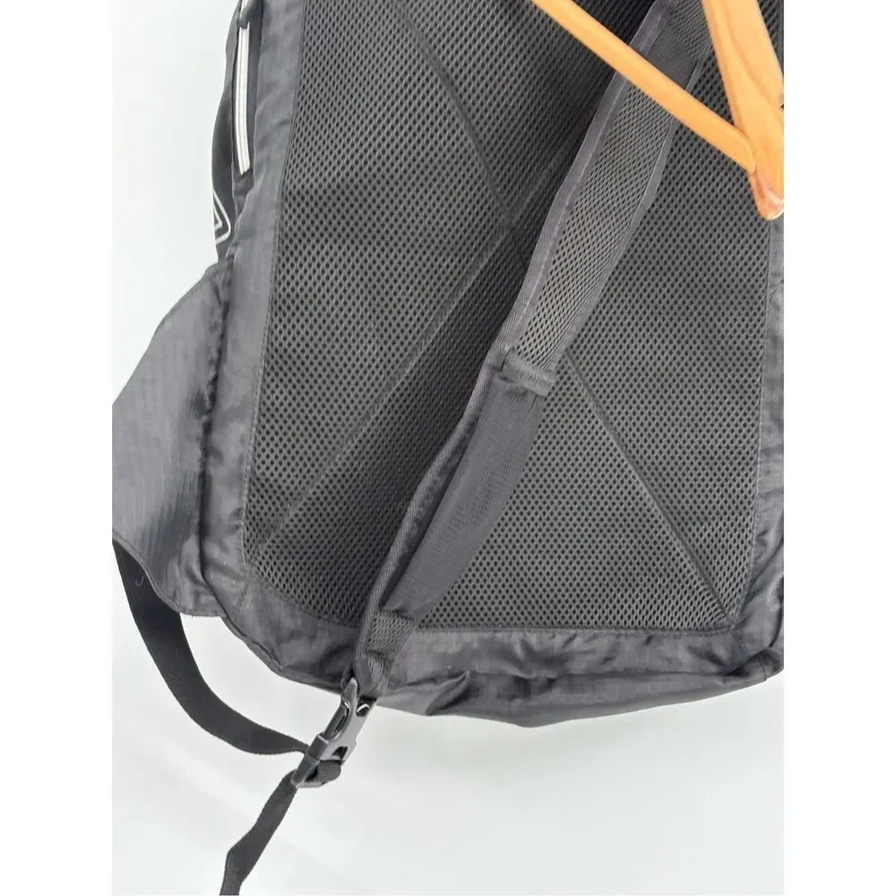 Ogio Sling Bag Backpack Travelers Black One Shoulder Drawstring Close‎